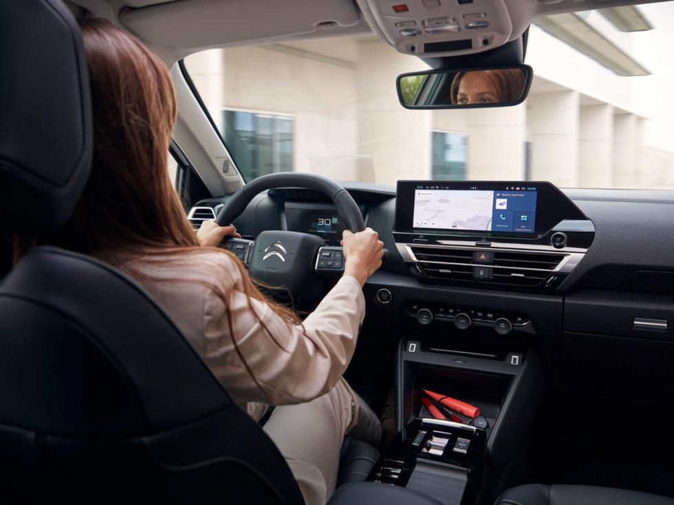 Πρεμιέρα για τα νέα Citroen e-C4 X και C4 X 